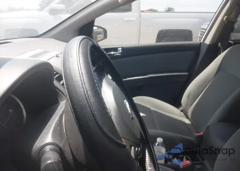 2010 Nissan Sentra 2.0S from USA, damaged, VIN 3N1AB6AP5AL674620